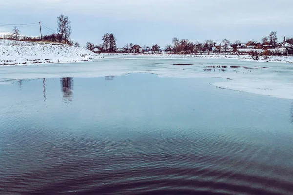 Rybaření Pstruhů Jezeře — Stock fotografie