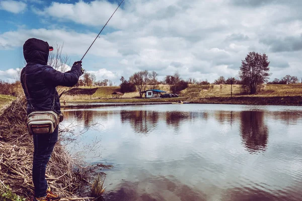 Pesca Alla Trota Sul Lago — Foto Stock