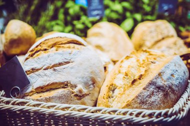 Kahvaltı için kafede nefis taze hamur işleri.