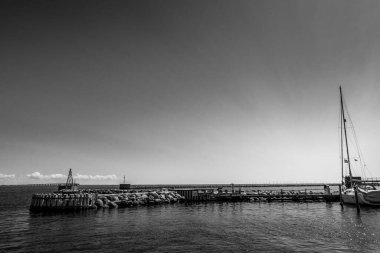 Yatları olan güzel Danimarka limanı