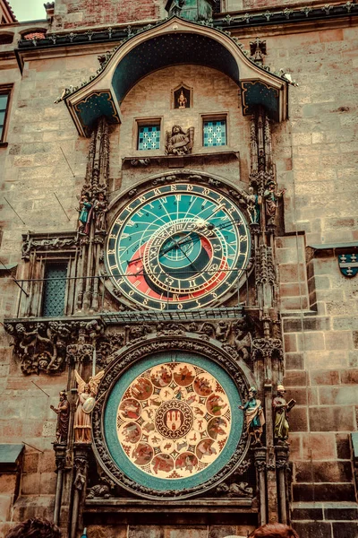 中世プラハの壮大な建築 ヨーロッパへの旅行 — ストック写真