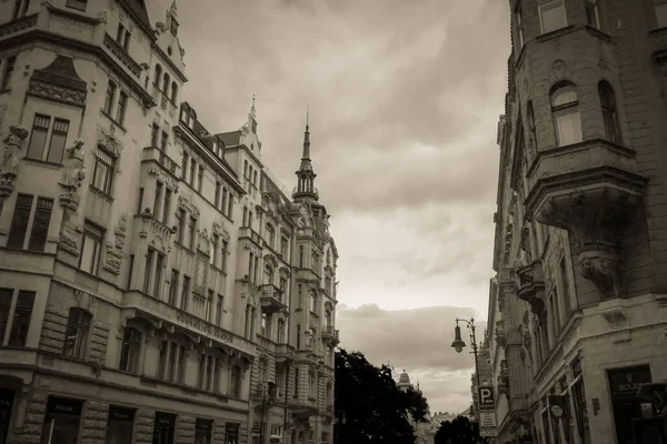 Schöne Straßen Und Architektur Des Herbstlichen Prag — Stockfoto