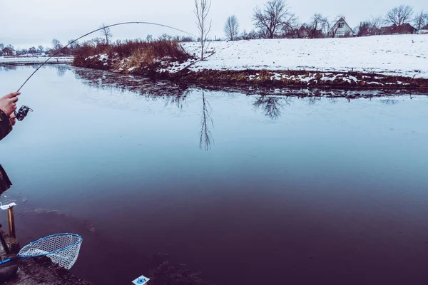 Rybaření Pstruhů Jezeře — Stock fotografie