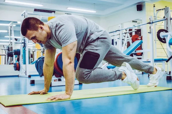 Man Goes Sports Gym — Stock Photo, Image