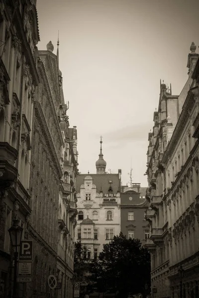 Schöne Straßen Und Architektur Des Herbstlichen Prag — Stockfoto