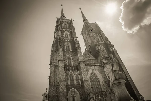 Υπέροχη Αρχιτεκτονική Και Εκκλησίες Wroclaw — Φωτογραφία Αρχείου