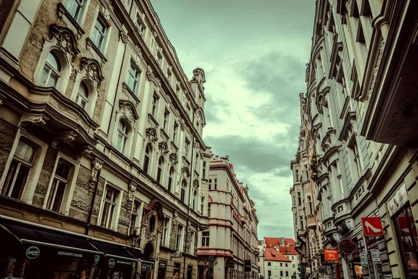 Schöne Straßen Und Architektur Des Herbstlichen Prag — Stockfoto