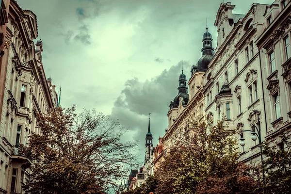 Güz Prag 'ın güzel sokakları ve mimarisi