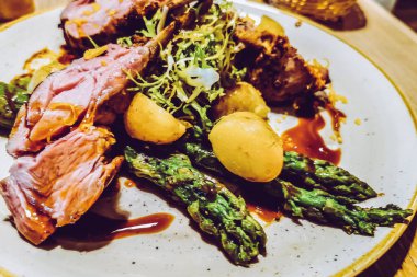 Sebzeli ızgara dana eti.