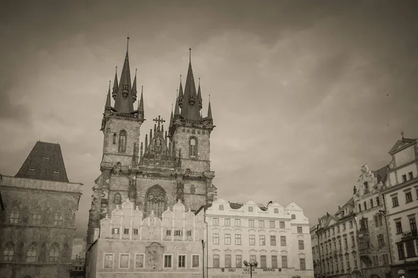 宏伟的布拉格古建筑 — 图库照片