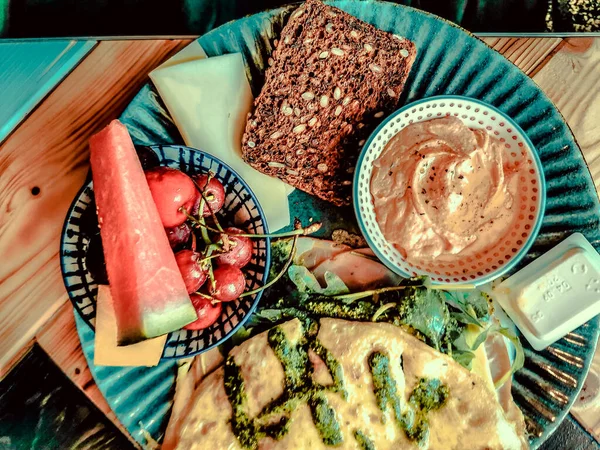 Pequeno Almoço Saboroso Com Omelete Legumes — Fotografia de Stock