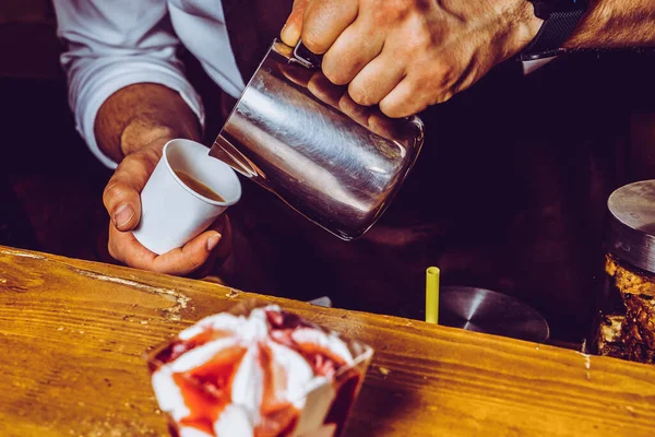 Café Helado Sobre Fondo Madera —  Fotos de Stock