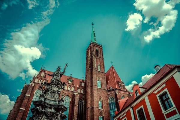Υπέροχη Αρχιτεκτονική Και Εκκλησίες Wroclaw — Φωτογραφία Αρχείου