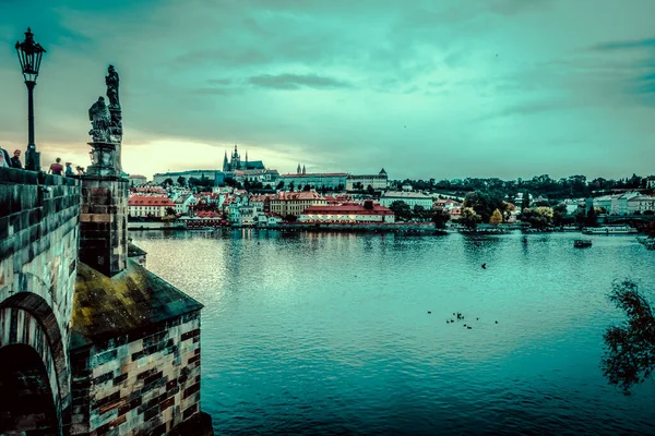 Schöne Straßen Und Architektur Des Herbstlichen Prag — Stockfoto