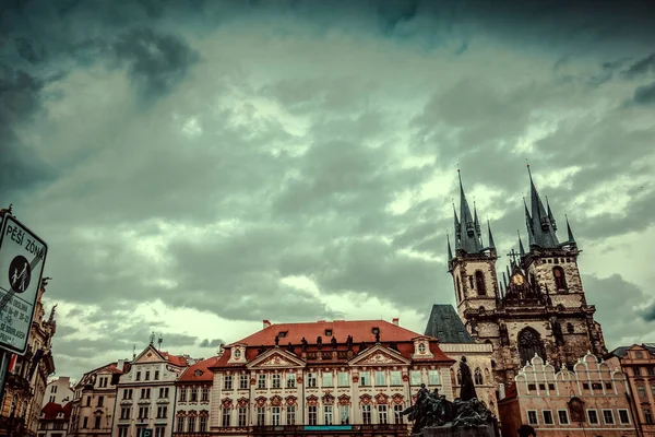 Schöne Straßen Und Architektur Des Herbstlichen Prag — Stockfoto