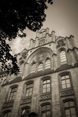 Eski Polonya şehrinin mimarisi. Pençe