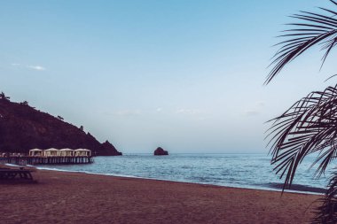 Deniz kenarındaki güzel resort peyzaj