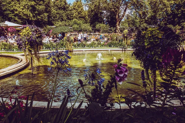 Gyönyörű Park Kert Koppenhágában Vonzás — Stock Fotó