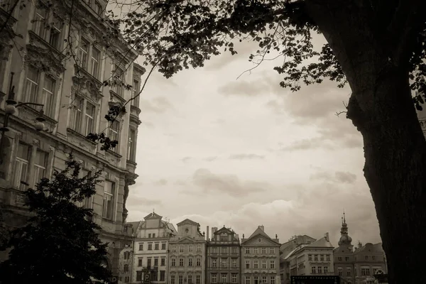 Schöne Straßen Und Architektur Des Herbstlichen Prag — Stockfoto