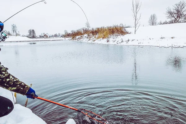 Pesca Alla Trota Sul Lago — Foto Stock