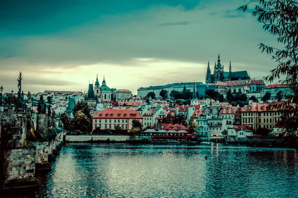 Schöne Straßen Und Architektur Des Herbstlichen Prag — Stockfoto