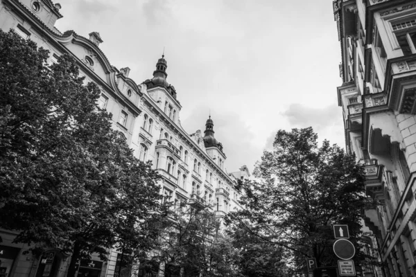 Schöne Straßen Und Architektur Des Herbstlichen Prag — Stockfoto