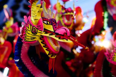 Dragon oyuncak kağıt .