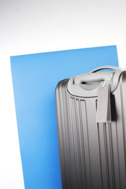 Boş ad etiketi bavul üzerinde