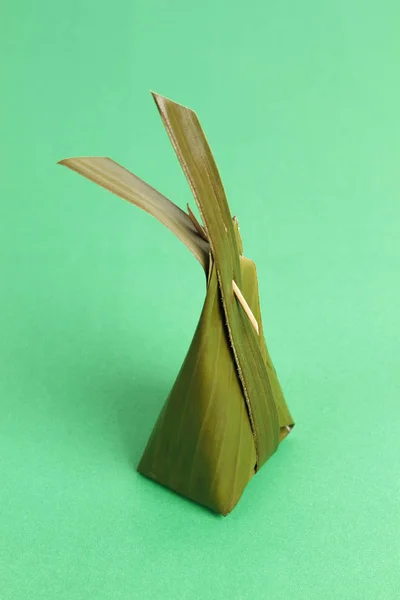 Tay tatlı sarılmış Buhar.