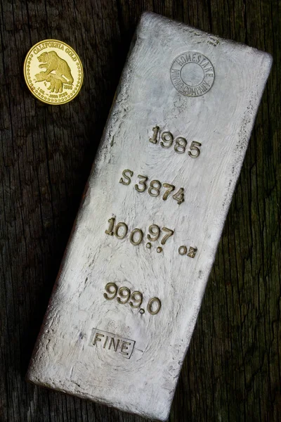 1985 Homestake Mining Company 100 Troy Ounce Silver Ädelmetallbar Hällde — Stockfoto