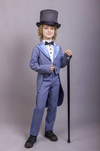 Carino bambino vestito da gentiluomo . — Foto Stock