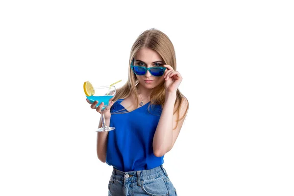 Girl Bright Blue Jeans Blouse Blue Cocktail Lemon Happy Young — Stock Photo, Image