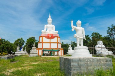 Tayland tapınağındaki Buda heykeli.