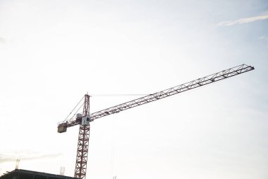 Vinç, binaların yapımında kullanılır..