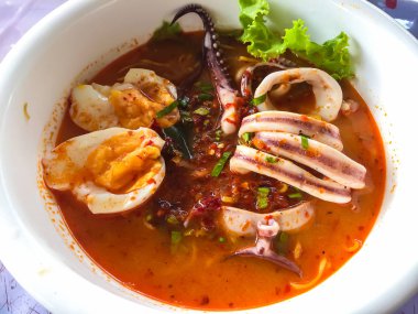 Deniz mahsulleri çorbası. 