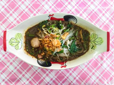 Tay erişte. Asya gıda.