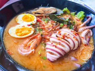 Deniz mahsulleri çorbası. 