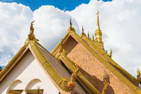 Bellissimo Tetto Del Tempio Thailandia Wat Mahawanaram Ubon Ratchathani Thailandia — Foto Stock