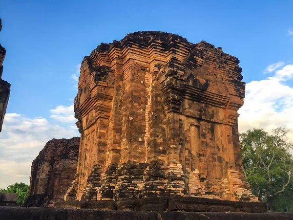 タイの寺院でクメール城 — ストック写真