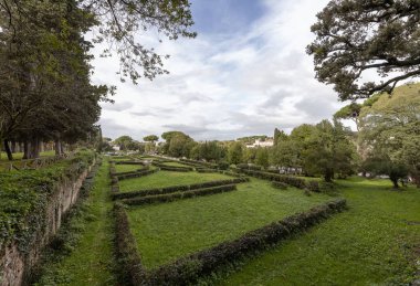 Roma / İtalya - 11 / 17 / 2019: Sonbaharda Roma. Villa Borghese.