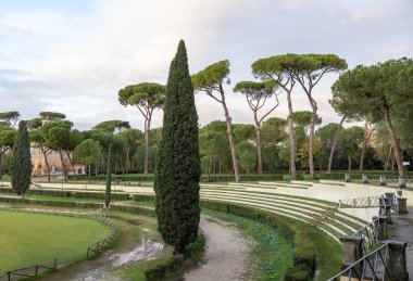 Roma / İtalya - 11 / 17 / 2019: Sonbaharda Roma. Villa Borghese.