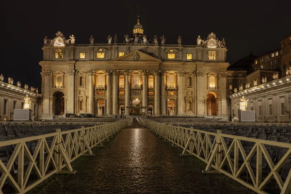 Вечірній Вигляд Освітленої Базиліки Святого Петра Ватикан Рим — стокове фото