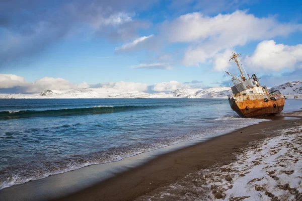 Teriberka Murmansk Bölgesi Rusya Kuzey Buz Denizi Kıyıları Sörfçü Buzlu — Stok fotoğraf