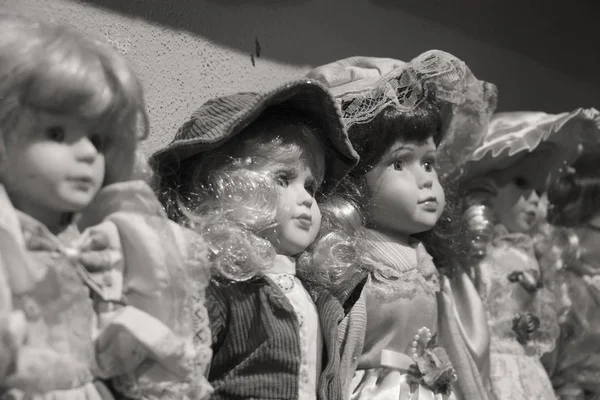 Прекрасные Фарфоровые Куклы Фото Складе — стоковое фото