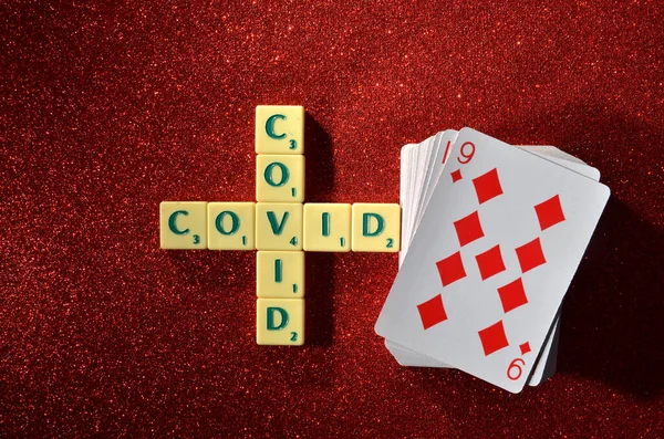 Covid Posts Made Block Boxes Playing Cards Arranged Glitter Maroon — Stock Photo, Image