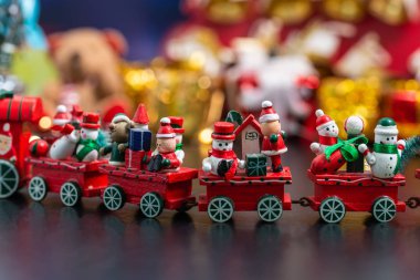 Oyuncaklarla, dekorasyonlarla, süslemelerle Noel tatili konsepti