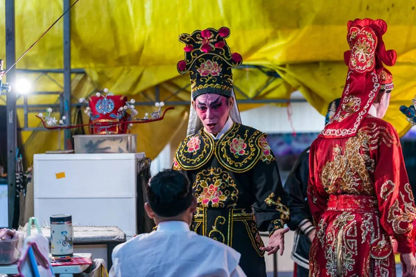 Çin Teochew Operasının sahne arkası