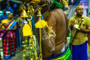 Asya / Singapur - 8 Şubat 2020: Tayland 'ın Tamil ayında Hindu Thaipusam festivali dolunay günü kutlanır. Bu, dindarların yeminlerini yerine getirmelerini kutladıkları bir Şükran Günü festivali..