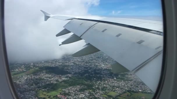 Vista Aérea Incrível Janela Avião Asa Avião Voando Alto Sobre — Vídeo de Stock