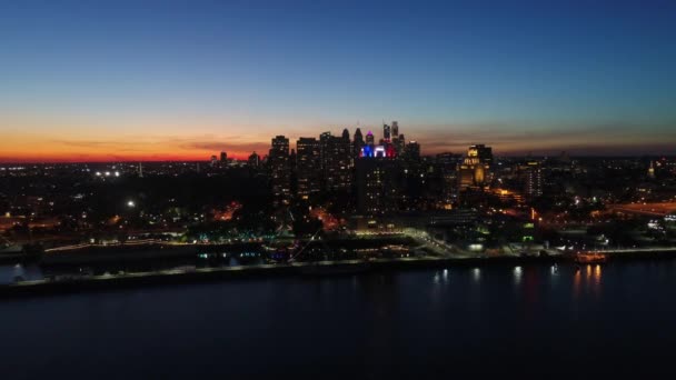 Vista Aérea Espetacular Drone Céu Alaranjado Brilhante Por Sol Noite — Vídeo de Stock